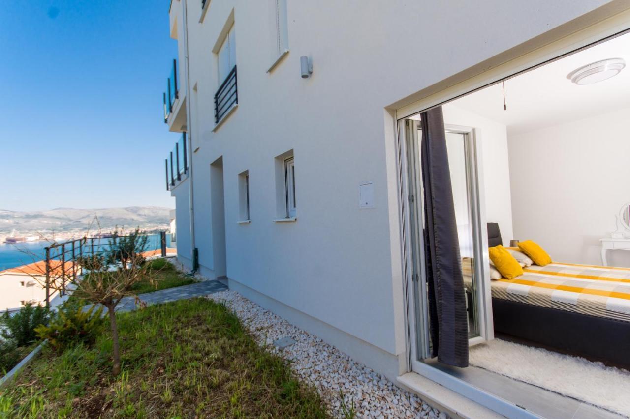 Apartment Julia Trogir Exterior photo